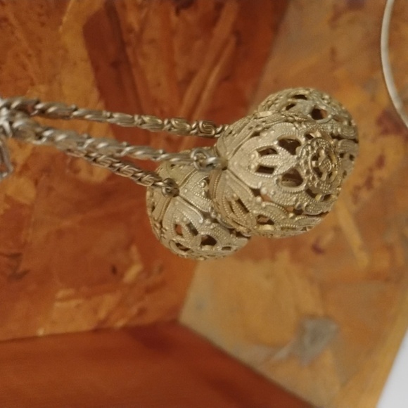 Gorgeous Judy Lee gold necklace with 3 gold balls - Picture 4 of 4